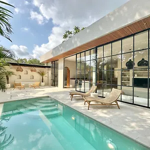  Villa The Dreamland By The Young
